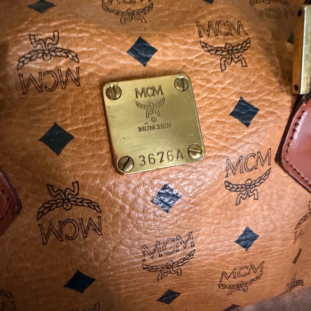 Vintage MCM Boston bag in Cognac. - Picture 4 of 16